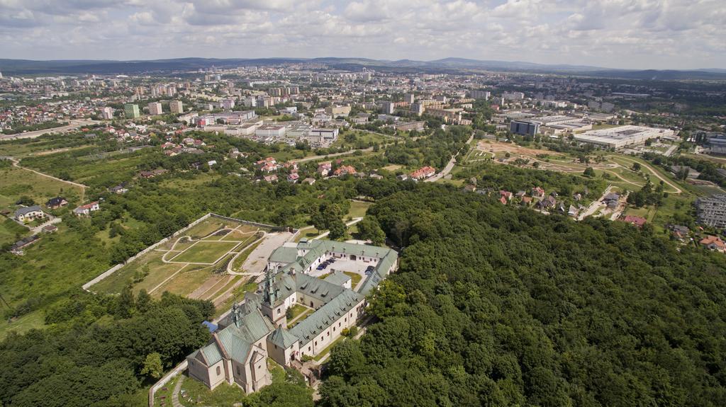 Hotel Karczówka Kielce Exterior foto